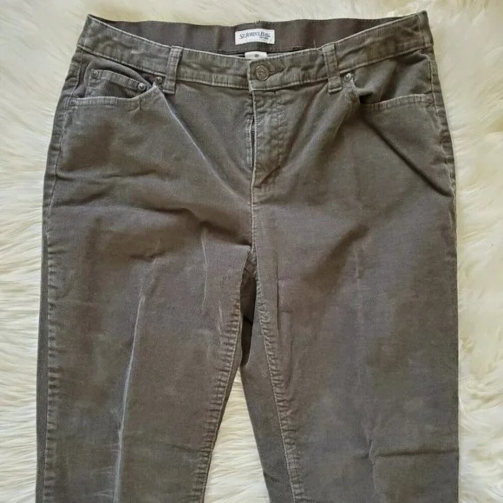 St. John's Bay Green Corduroy Straight Leg Pants SZ 10T